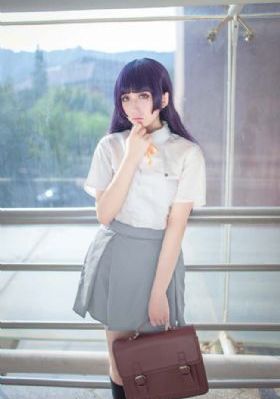 《裙子里面有野兽》_4K完整在线观看